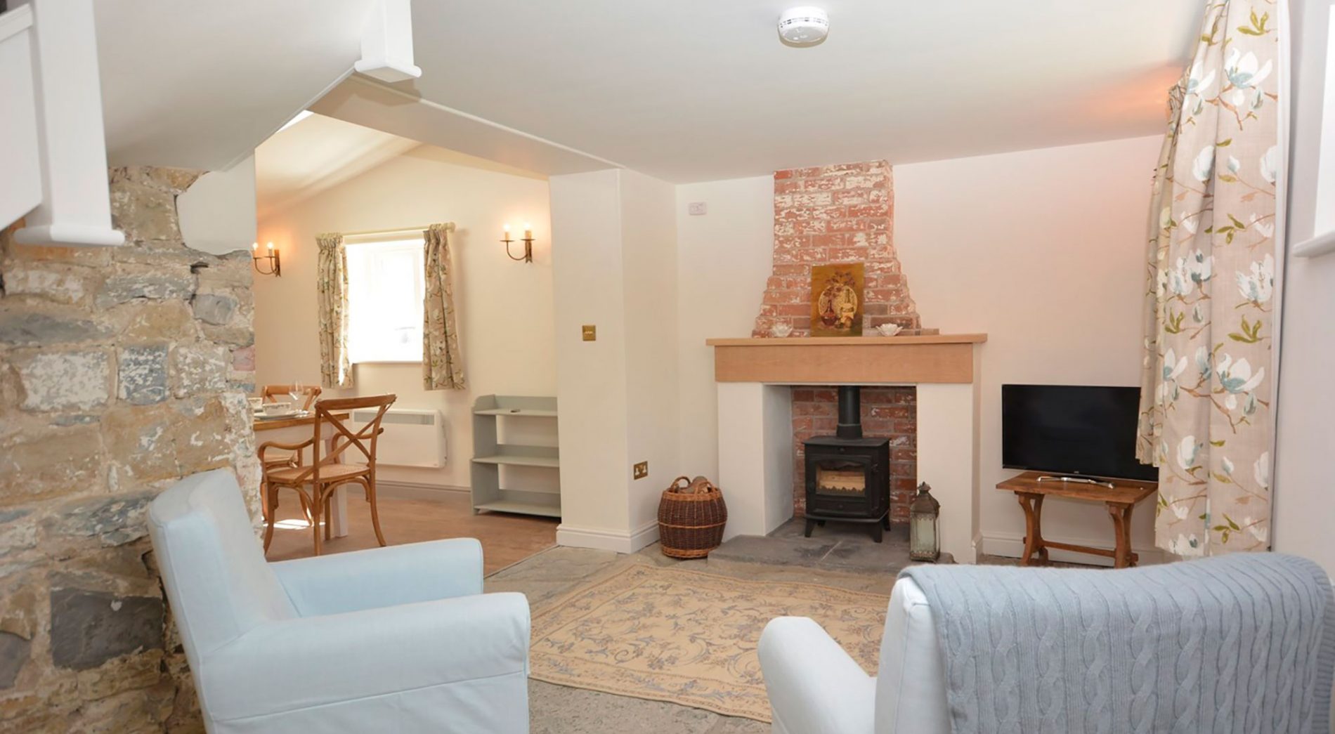 Upper Southwick Cottage Image - 1